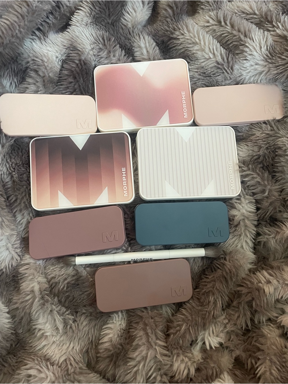 Morphe Eyeshadow Bundle with Brush